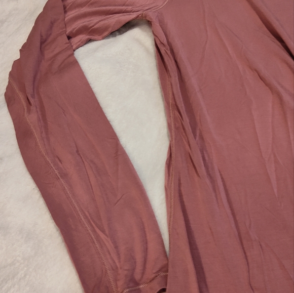 Like-New Lululemon Athletic Long Sleeve Top (NO SIZE TAG, SEE MEASUREMENTS) - Picture 3 of 11